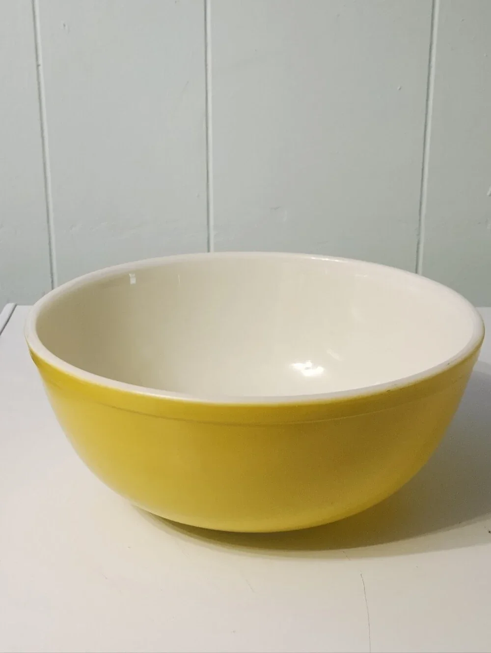Vintage Pyrex 404 Yellow Mixing Bowl - Classic Ivory Interior